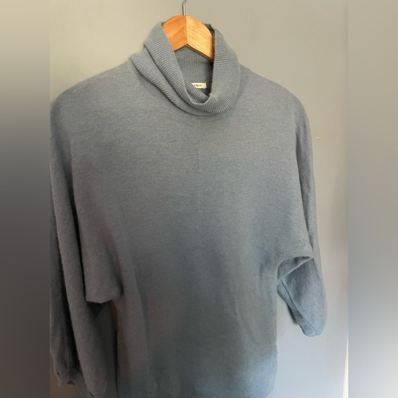 Banana Republic pastel blue angora blend turtleneck - Picture 4 of 6